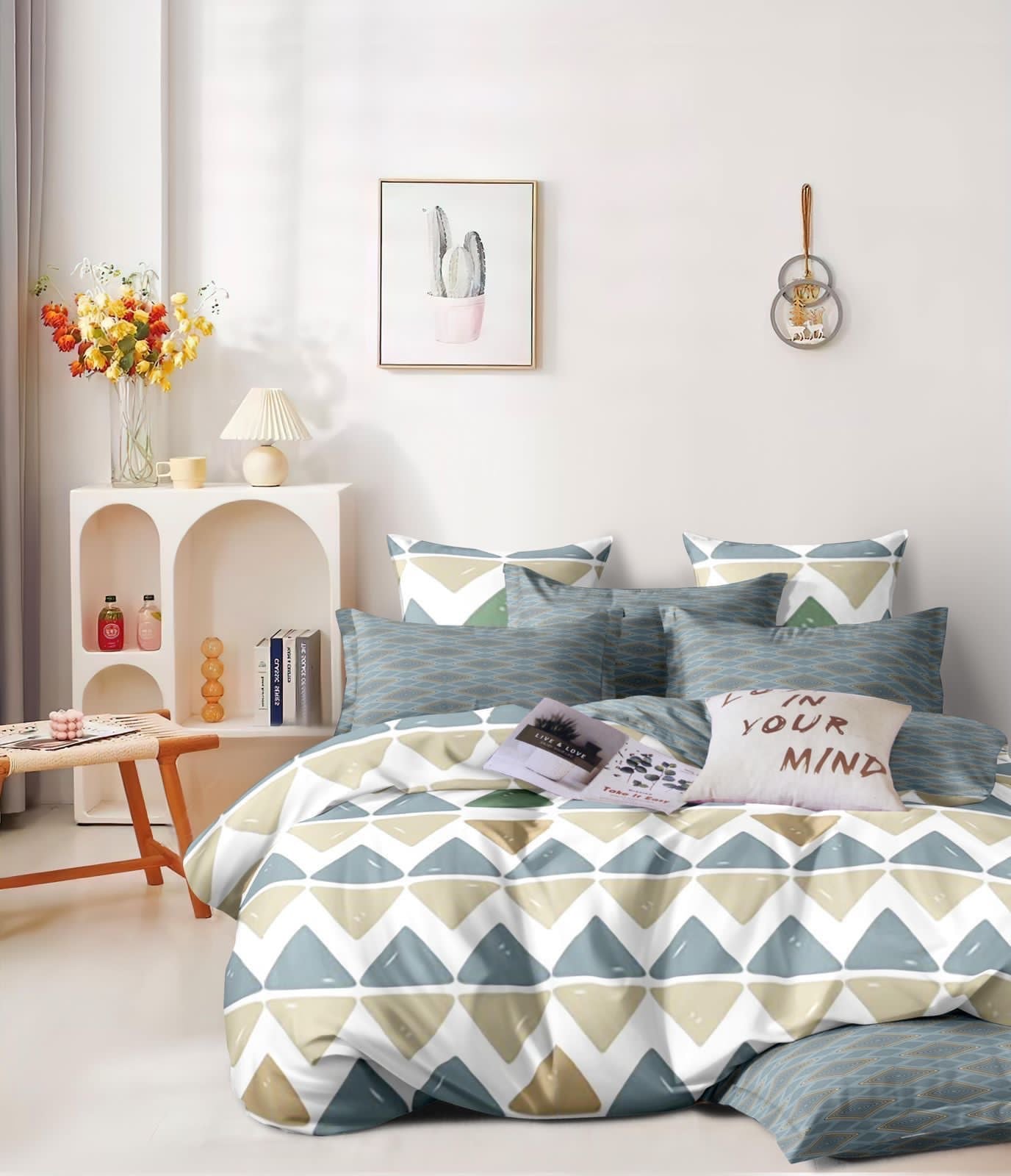 Double bed king size comforter bedsheet with pillow covers