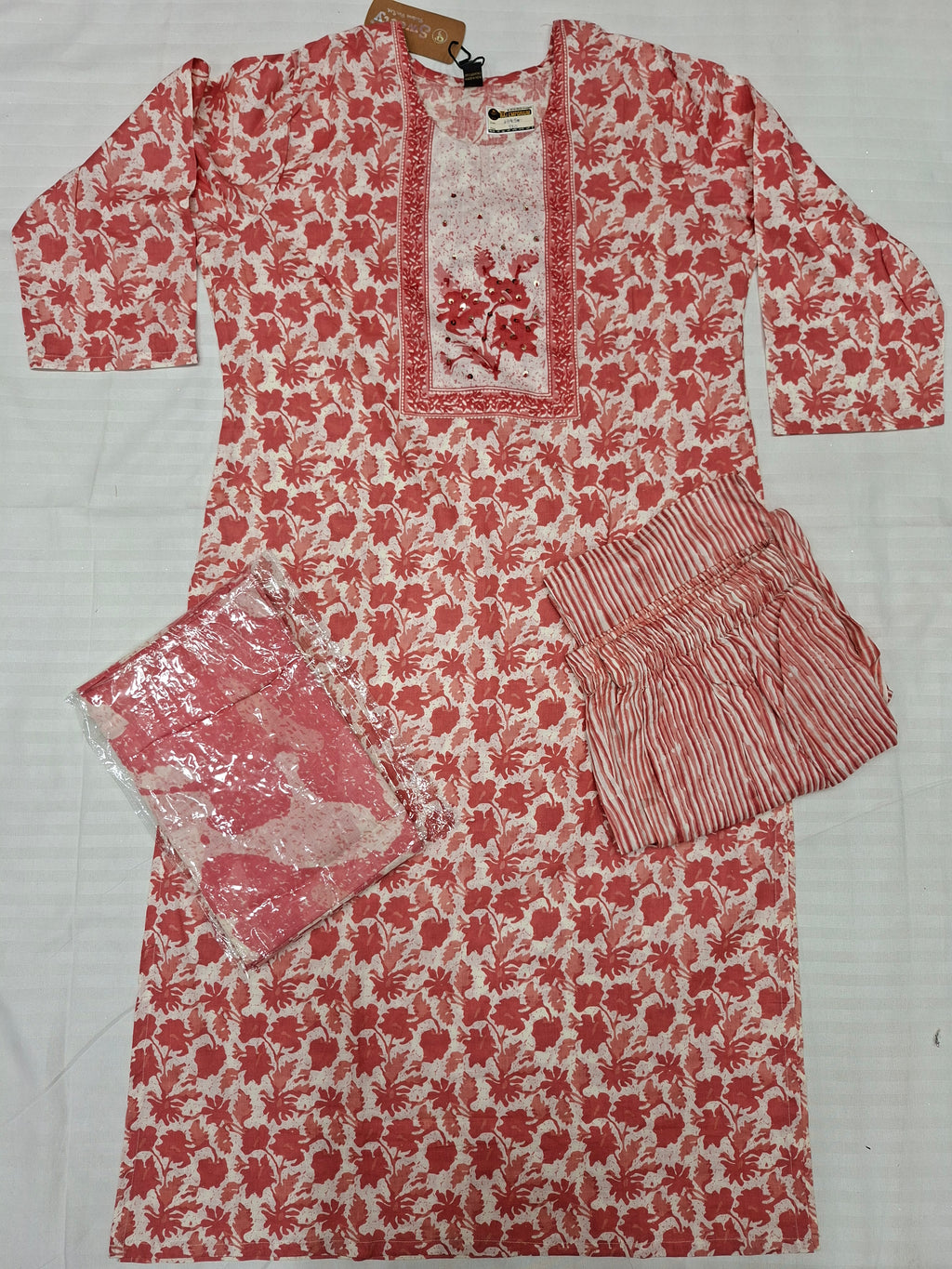 Ready made hand print Premium Quality suits in Red color prints
